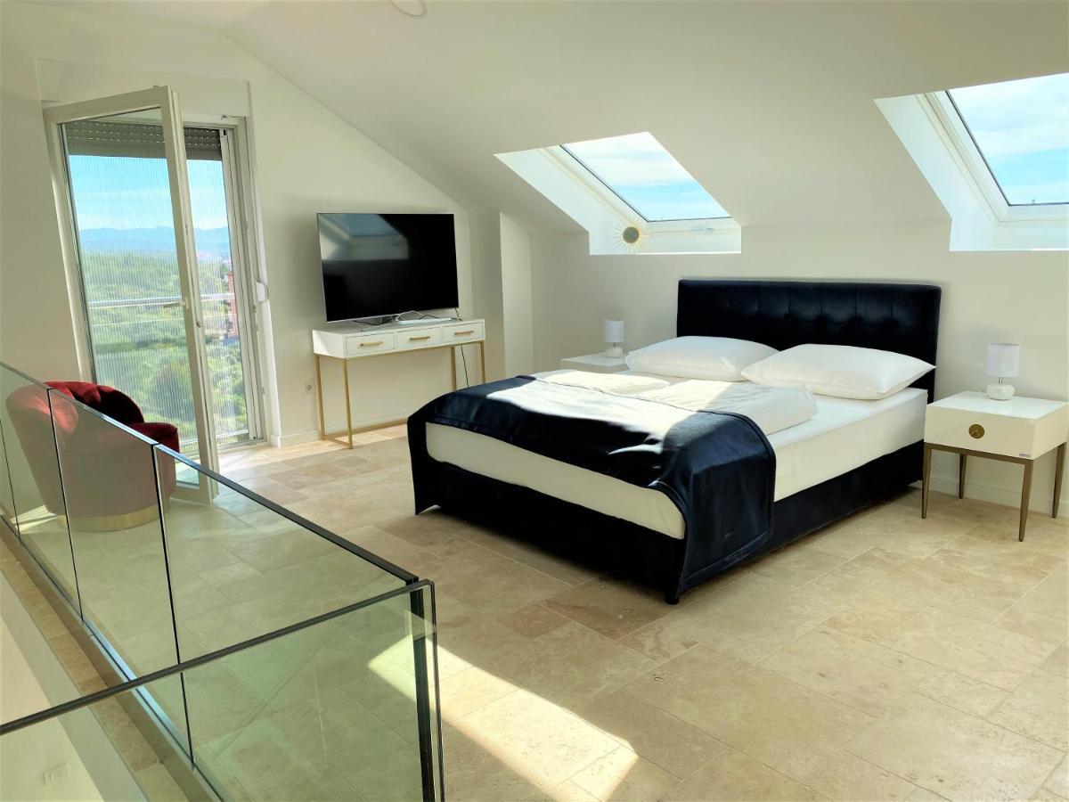Villa M - Your business & holiday apartment in Šibenik Dış mekan fotoğraf