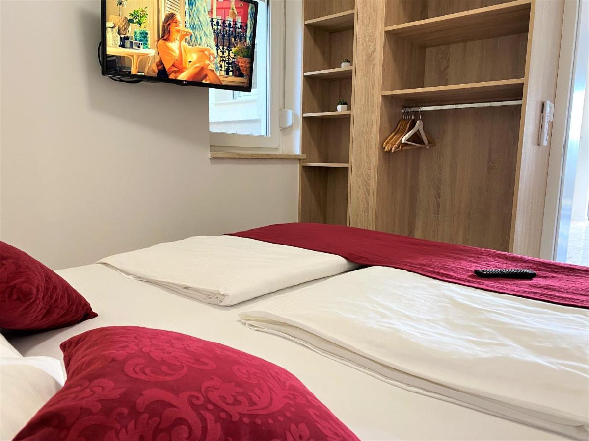 Villa M - Your business & holiday apartment in Šibenik Dış mekan fotoğraf