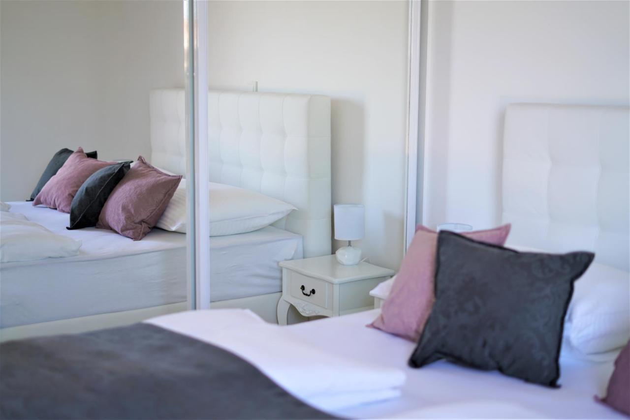 Villa M - Your business & holiday apartment in Šibenik Dış mekan fotoğraf