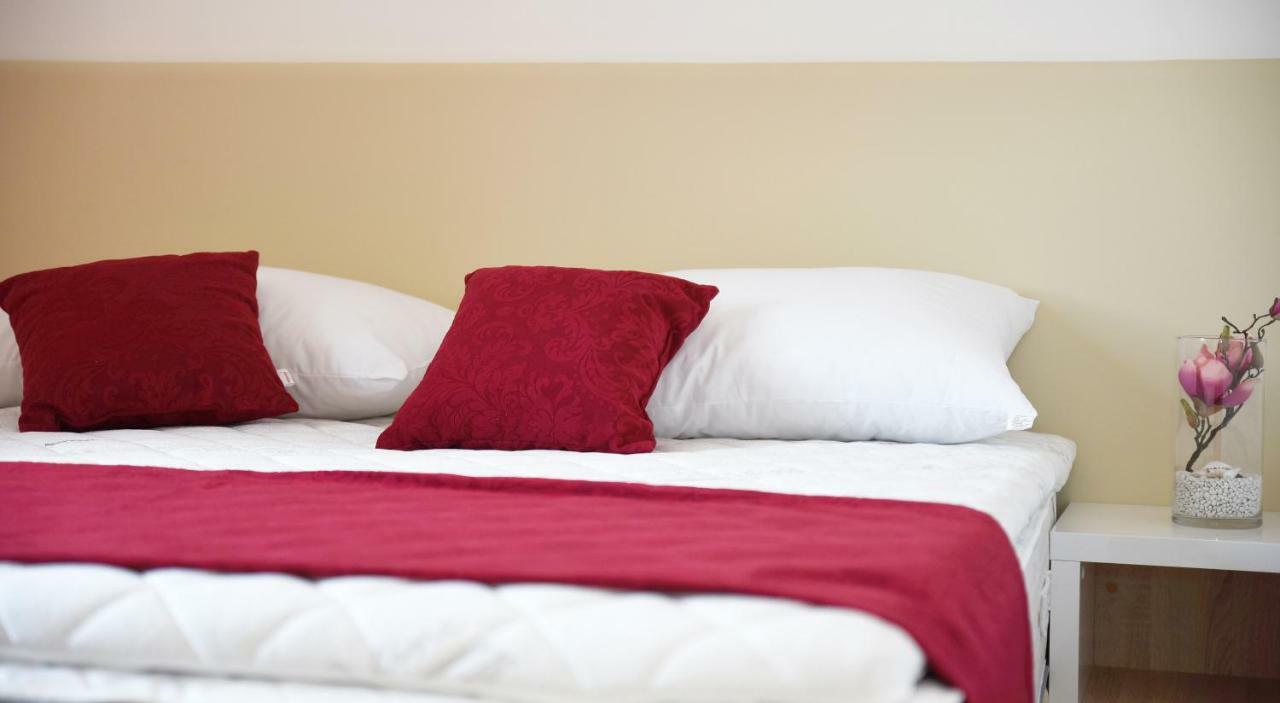 Villa M - Your business & holiday apartment in Šibenik Dış mekan fotoğraf