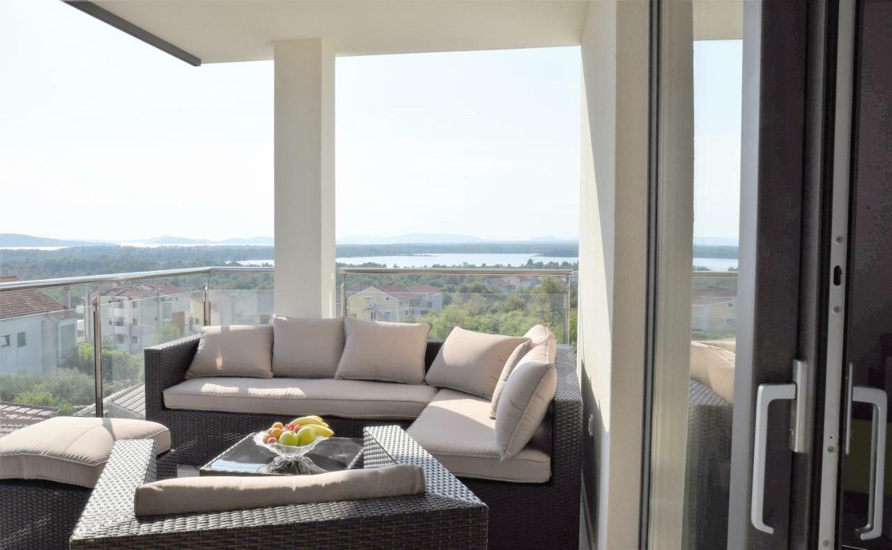 Villa M - Your business & holiday apartment in Šibenik Dış mekan fotoğraf